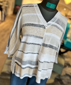 Elliott Lauren Blocked Off Sweater