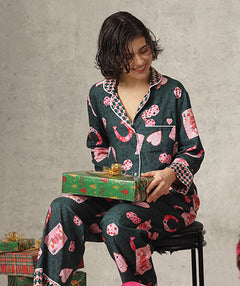 Emily Lovelock Cozy Queen Pajamas