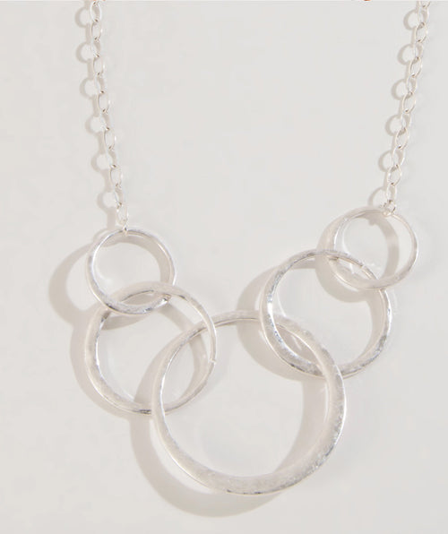 Silver circles necklace