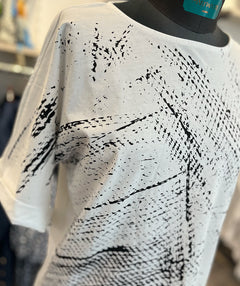 Ozai n Ku Crosshatch Tee