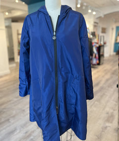 Fab Reversible Raincoat Blue Horizon size Small