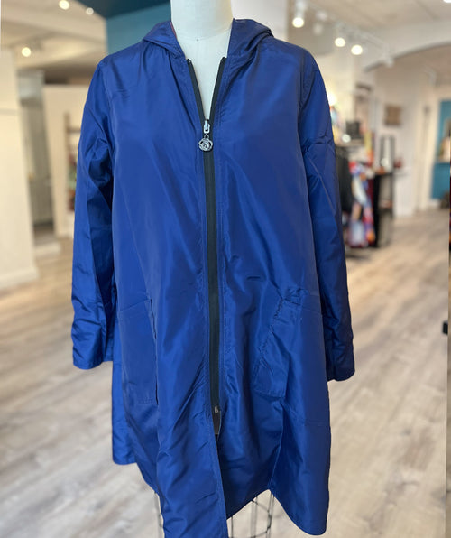 Fab Reversible Raincoat Blue Horizon size Small