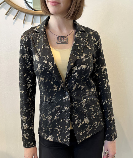 Elliott Lauren Mary Walter