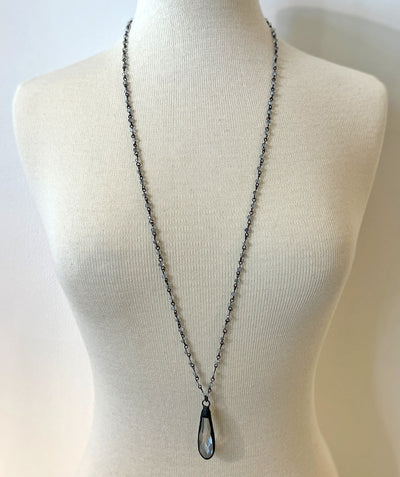 Dewdrop crystal pendant necklace
