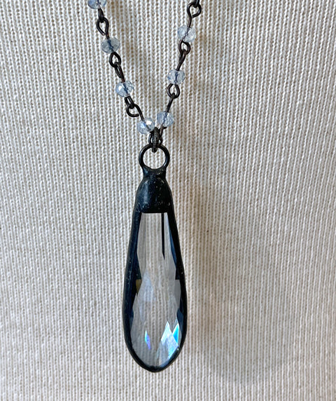 Dewdrop crystal pendant necklace