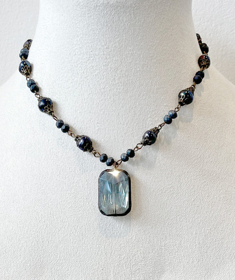 Camellia necklace blue and pearl