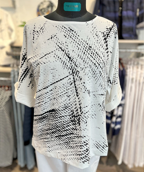 Ozai n Ku Crosshatch Tee