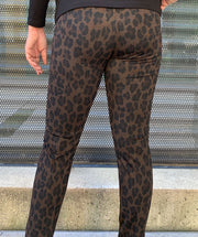 Leopard pull on pant Brown & Black size 6