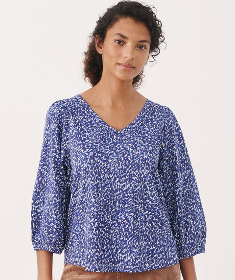 V-neck granite print tee